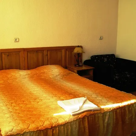 Donchev فندق